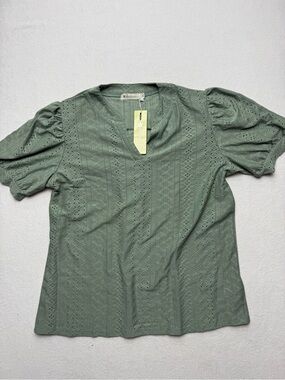 Elegant Green Eyelet Women's Blouse